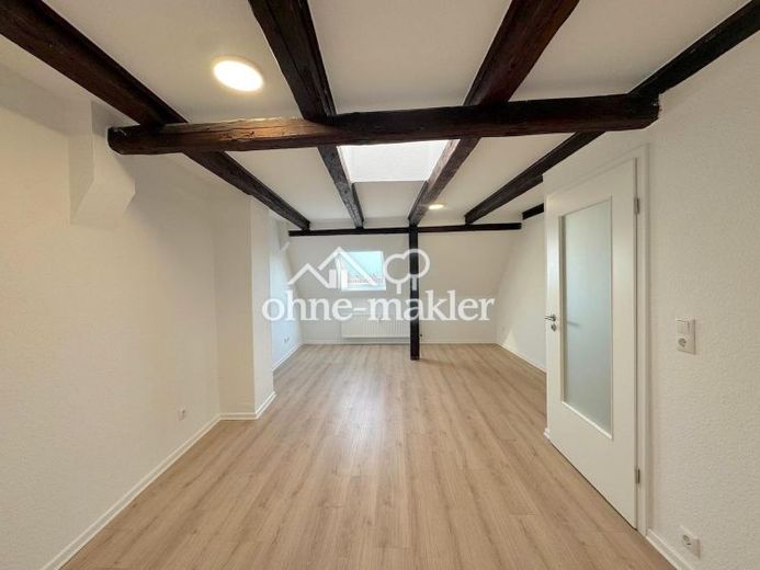 Frisch renovierte 3-Zimmer-Dachgeschosswohnung in bester Altstadtlage von Wismar. – Foto 1
