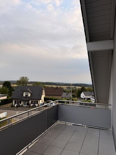 Moderne 73m², 2 ZKB Wohnung mit Balkon + neuer Küche – Foto 13