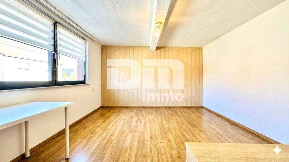 Schönes Wohnhaus mit Doppelgarage, Terrasse und Nebengelass in Traumlage – OG / DG Kinderzimmer 1