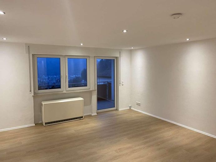 Renovierte Wohnung mit Burgblick – Foto 3