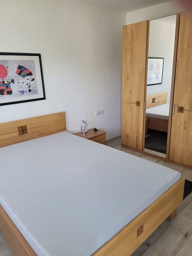 شقة من غرفتين للإيجار لشخص واحد في كونيغسبرون – Schlafzimmer