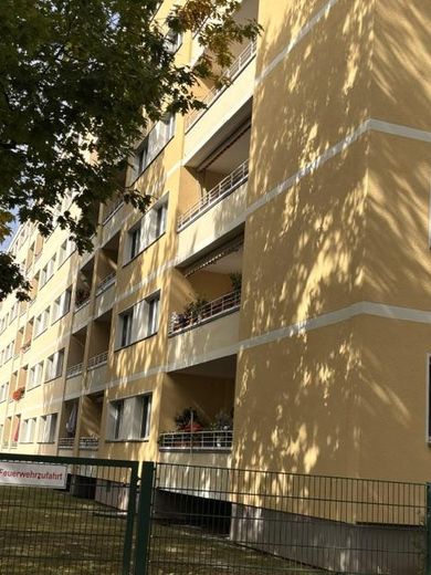 Luminoso apartamento de 3 habitaciones bien distribuido cerca de Bahnhofstr. en Lichtenrade – Ruhige Sonnelage