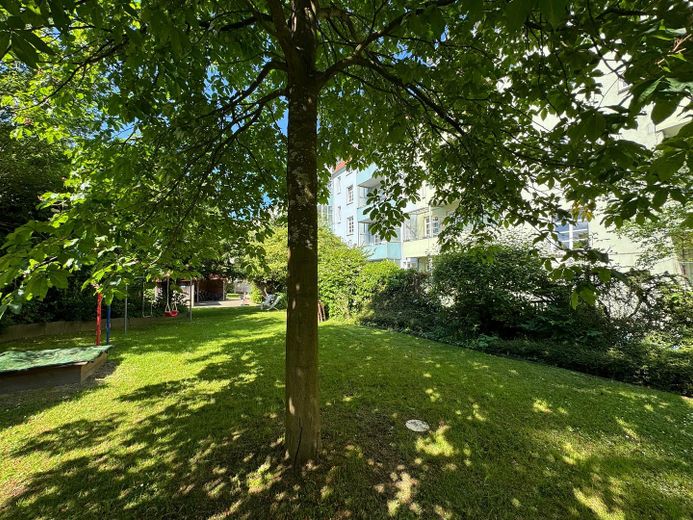 Blücher: heller, solider, Altbau und DG-Neubau - Perfekt für Eigennutzung oder Kapitalanlage – Hof/Garten