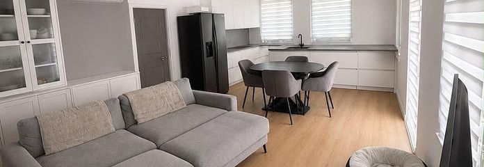 Exklusive 4-Zimmer-Altstadtwohnung mit Dachterrasse | Klimaanlage | Wärmepumpe – Wohn- und Essbereich