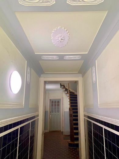 Appartement ancien de 2 pièces avec balcon – entièrement meublé, 57 m² à Winterhude, près du Stadtpark – Eingangsbereich