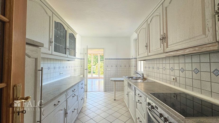 ***Ihr neues Zuhause - Einfamilienhaus mit Kamin, Sauna &amp; schönen Gartenbereich*** – Küche
