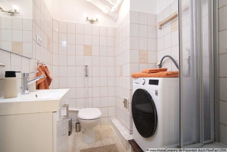 ***Modern, furnished one-bedroom apartment with balcony, in the Kreuzviertel – b271f392e64da15bba0ddff935646e5121e448a4.jpg