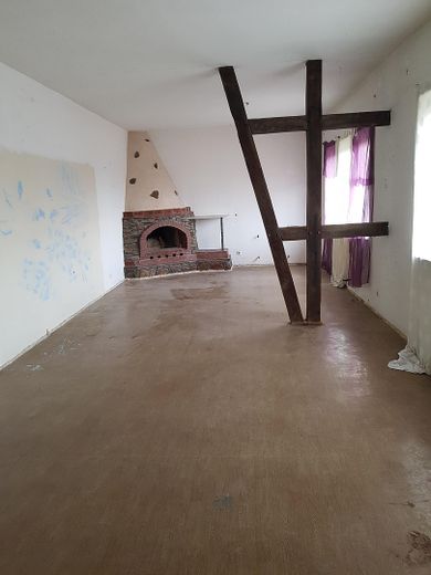 Agréable maison bifamiliale avec un vaste terrain et une cour fermée dans un cadre idyllique – Photo 7