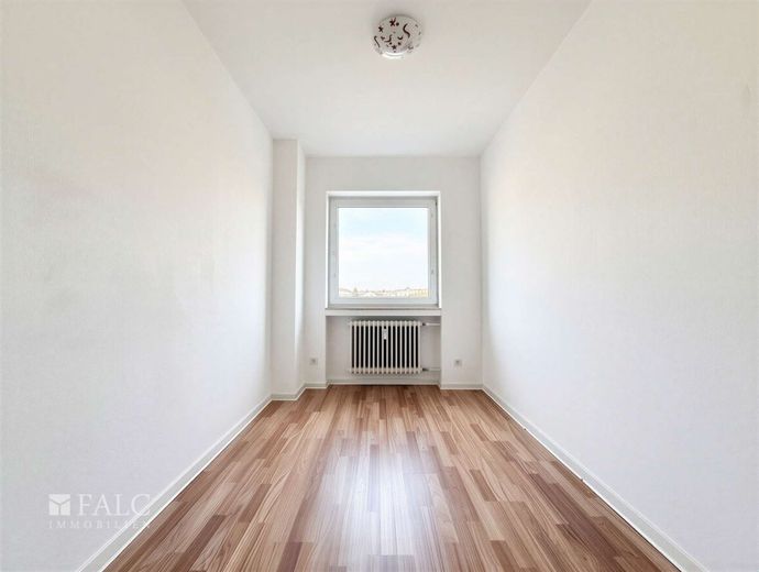 Schöne 3-Zimmer-Wohnung mit großzügigem Balkon – Kinderzimmer/ Arbeitszimmer