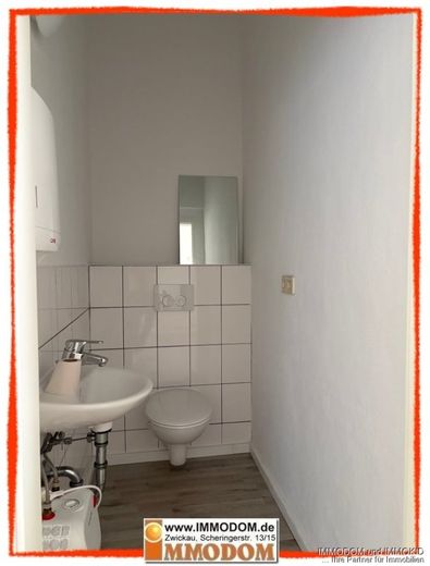 Repräsentative Büroeinheit mit Balkon, 2 WCs, Küche und großem Foyer in Zwickau-Nordvorstadt zu vermieten! – WC