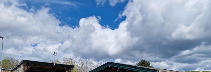Frontansicht mit Carport