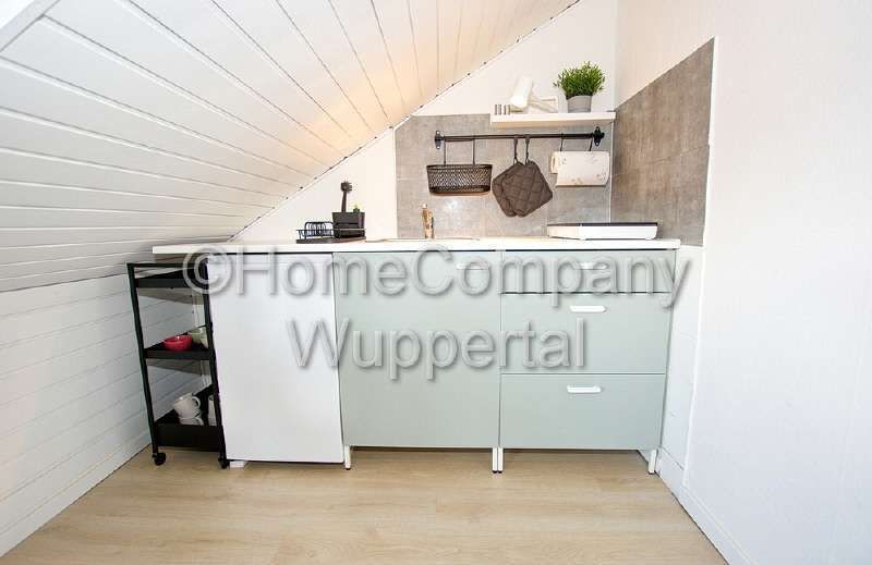 Charming city apartment with very good infrastructure and DSL Wi-Fi, near Helios Clinic Barmen – 974e38eff6227e88957fe5df55de1645a8e8501c.jpg