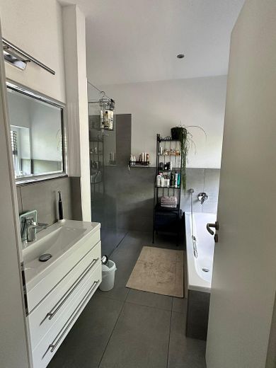 Badezimmer 2