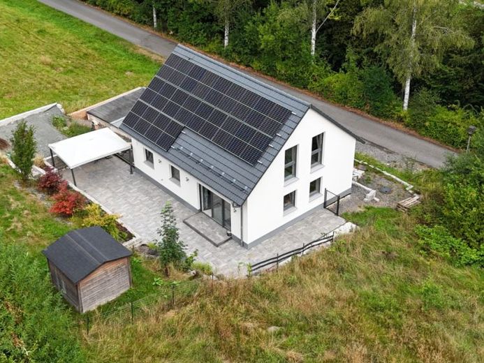 Modernes Energiesparhaus (Bj. 2020) mit XL-Sonnenterrasse & Photovoltaik in idyllischer Lage von 95361 Ködnitz-Ebersbach – Foto 1