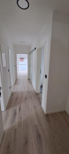 Świeżo wyremontowane/odnowione 3-pokojowe mieszkanie w Gaggenau-Ottenau – Flur Ansicht 2