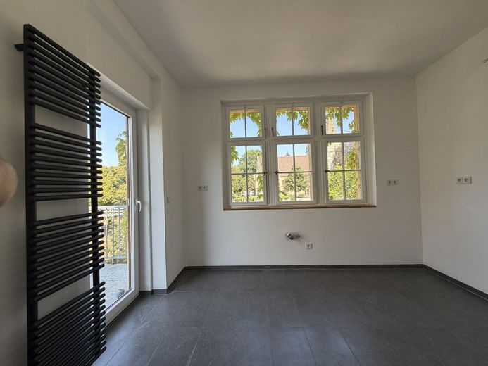 Esclusivo appartamento d’epoca di 146 m² completamente ristrutturato in posizione privilegiata a Göppingen–elegante, moderno, unico – Foto 3