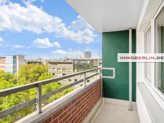 IMMOBERLIN.DE - Tolle Aussichten in Toplage! Grundsanierte Wohnung mit Südwestloggia – Foto 1