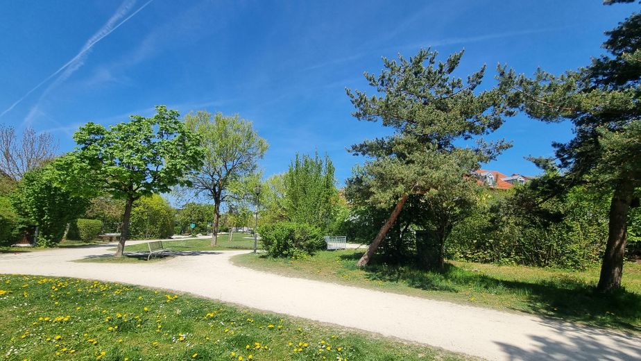 44_Park&Spielplatz_100m