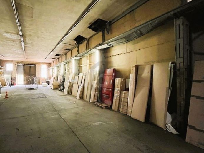 MASSIV, VIEL PLATZ, SEHR GUTE ANBINDUNG – Foto 1