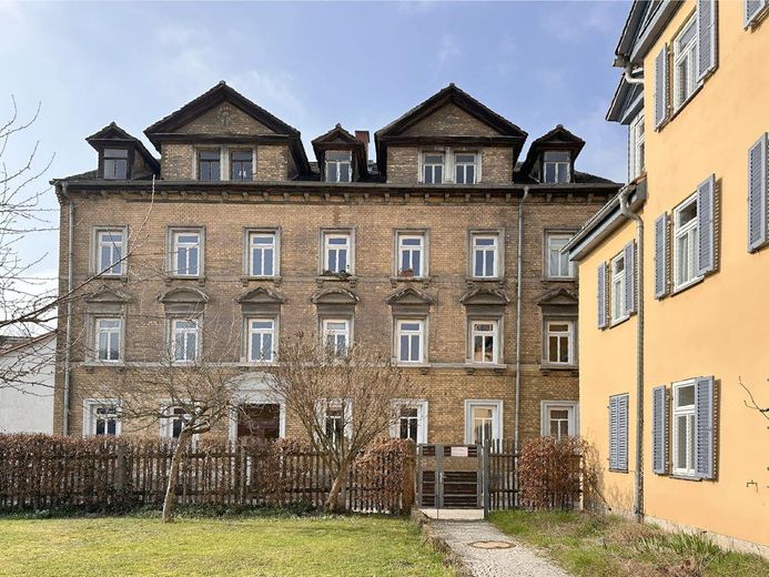 Charmante 2-Zimmer Dachgeschosswohnung in Jena-Wenigenjena – Außen