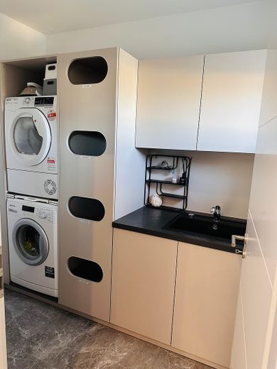 Exklusiv wohnen – moderne Stadtvilla mit Pool und Stil – Foto 23