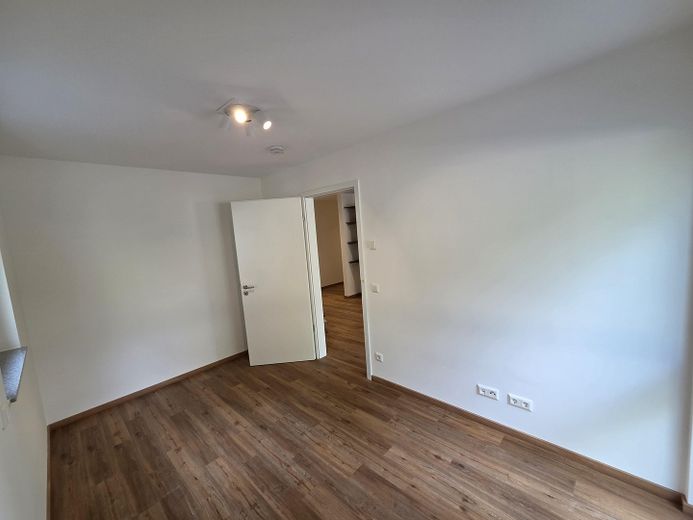 Neubau - Erstbezug - sofort verfügbar! Exklusive 2-Zi-Wohnung mit EBK und Garten sowie Tiefgarage – Schlafzimmer