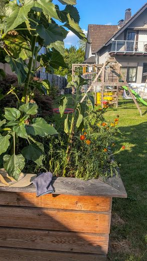 OHNE MAKLER! Freistehendes EFH auf 1.416 m² – seltenes Grundstück in zentraler Lage von Hennef – Garten