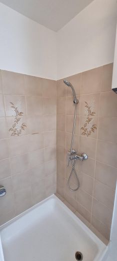 Beautiful and renovated 1.5-room apartment Stuttgart West – Dusche
