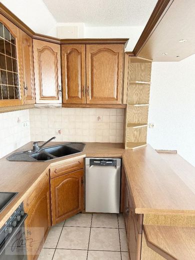 ***HELLE MAISONETTEWOHNUNG MIT BALKON*** individuellem Grundriss und Dachschrägen - Wohncharakter mit Flair in Riesa – Einbauküche