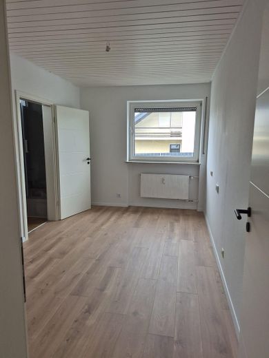 Kastellaun / 5-6 Zimmer-Wohnung – Foto 3