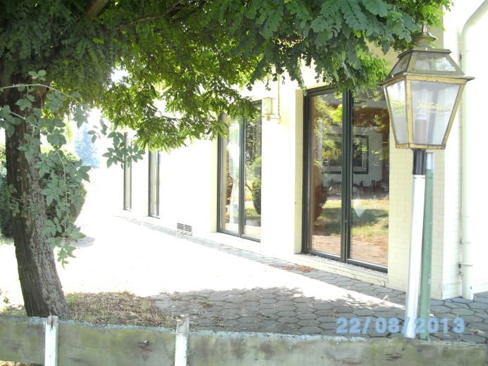 Residential and commercial building, detached restaurant in a secluded location for sale – Photo 4