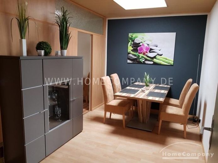 Sehr schöne 3 Zi.-Whg., möbliert. Mit Balkon. – 6f4fc7fcb1f05061f4b4388455c525f6ac3e0c1f.jpg