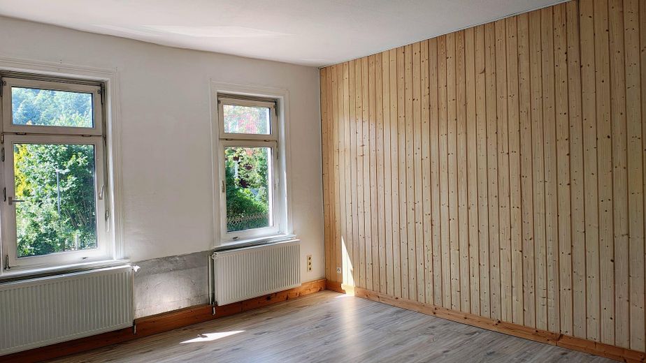Renovated 4-room apartment with fitted kitchen, 120sqm – Zimmer 2