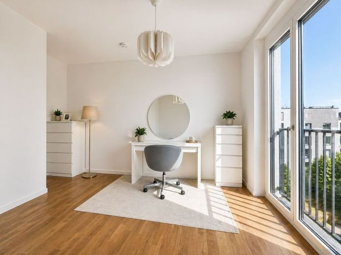 Helle, moderne und energieeffiziente Neubauwohnung mit Einbauküche und Balkon in Berlin-Tiergarten – Foto 1