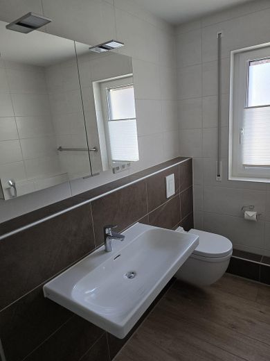 Waschbecken/Spiegelschrank