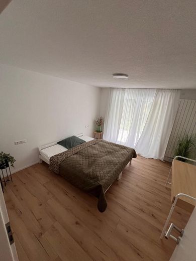 Exclusive house with a separate apartment in a quiet location on the edge of the forest in Tuttlingen – Schlafzimmer 2 UG