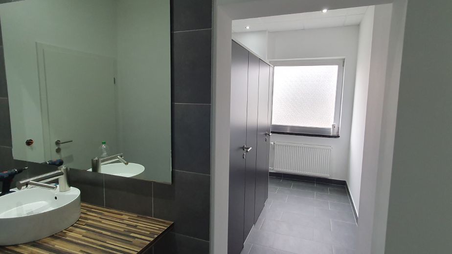 Top Büroflächen mit vielen Möglichkeiten, EUR 15,- bis 17,- pro qm warm – WC EG