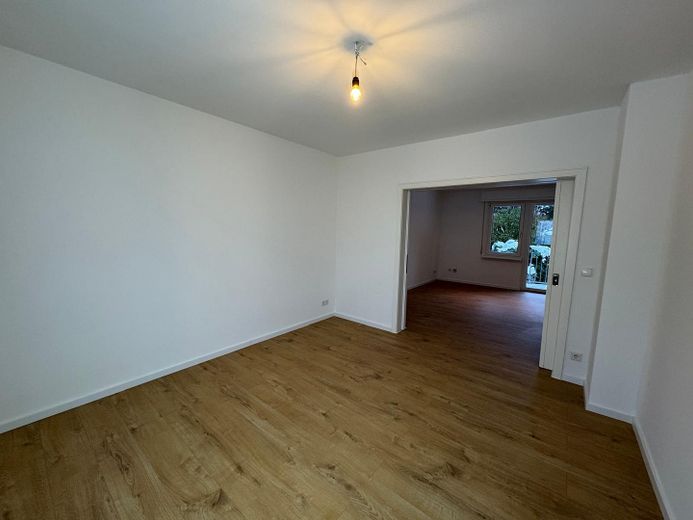 oder Arbeits-/Kinderzimmer