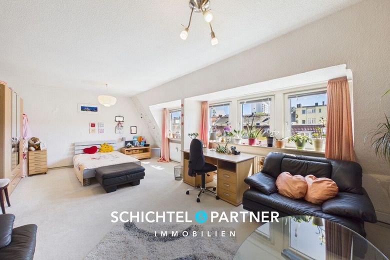 Mitte | Bezugsfrei: Stadtvilla mit 3-Einheiten oder als Einfamilienhaus – S&amp;P | Zimmer