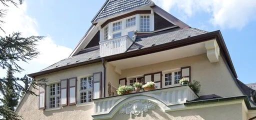 6,5-Zimmer-Wohnung in  hochherrschaftliche Villa