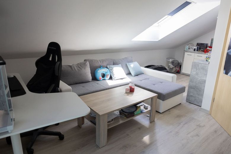 ++ Provisionsfrei ++ Doppelhaushälfte mit traumhaftem Ausblick in Weichs – Ausgebautes Dachgeschoss