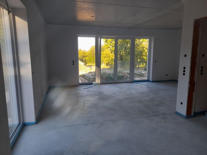 Moderne DHH im LK Dachau: Barrierefrei, Wärmepumpe, Garten & Home-Office-Büro – Offener Wohn-Essbereich EG
