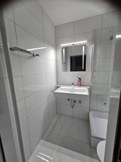 Bad  mit Toilette un Dusche