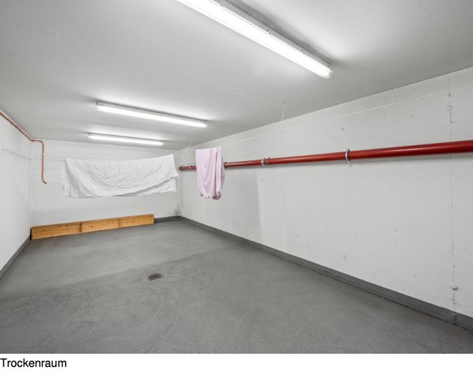 WOHNEN MIT WEITBLICK – STILVOLL, MODERNISIERT UND ZENTRUMSNAH IN RHEINFELDEN – Trockenraum