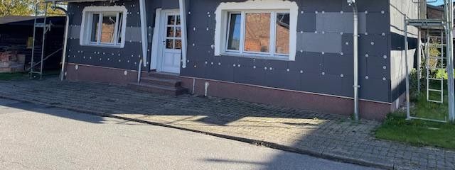 Straßenansicht, Hauseingang