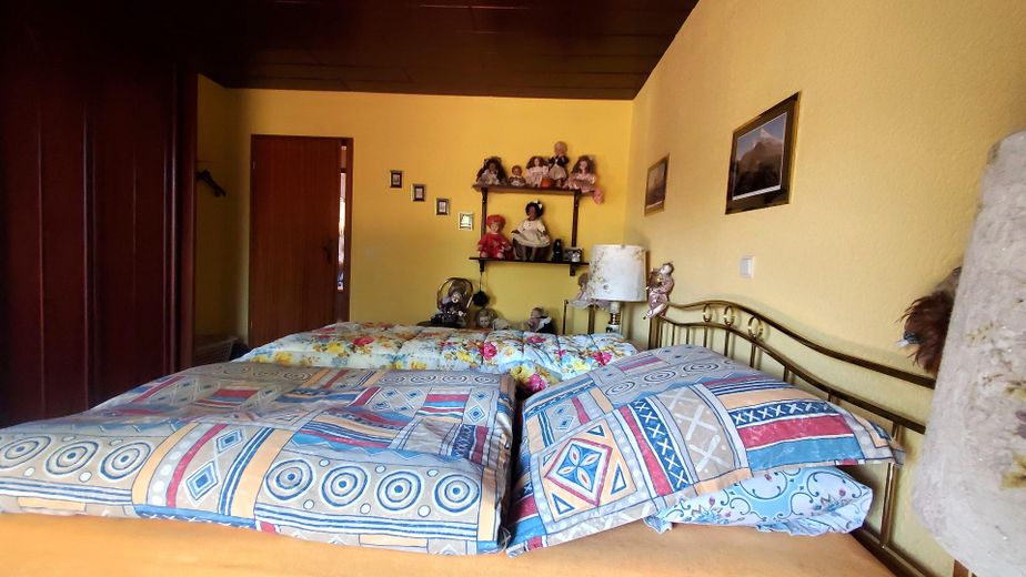 Casa prefabbricata ben tenuta in posizione tranquilla: la vostra casa ricca di fascino – Schlafzimmer EG