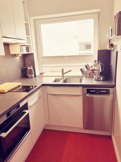 TRAUM(FERIEN)WOHNUNG VON PRIVAT ZU KAUFEN! – Hochwertige Einbauküche