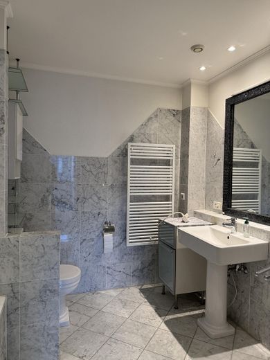 Maisonette-Wohnung Golf-Wohnpark Stolper Heide – Dusch- u. Vollbad DG