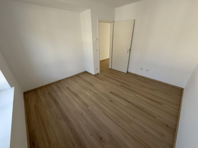 Nouveau projet haut de gamme : 3-4 pièces avec faibles charges (bâtiment KFW55) – Schlafen 1 Sicht3 EG/OG re