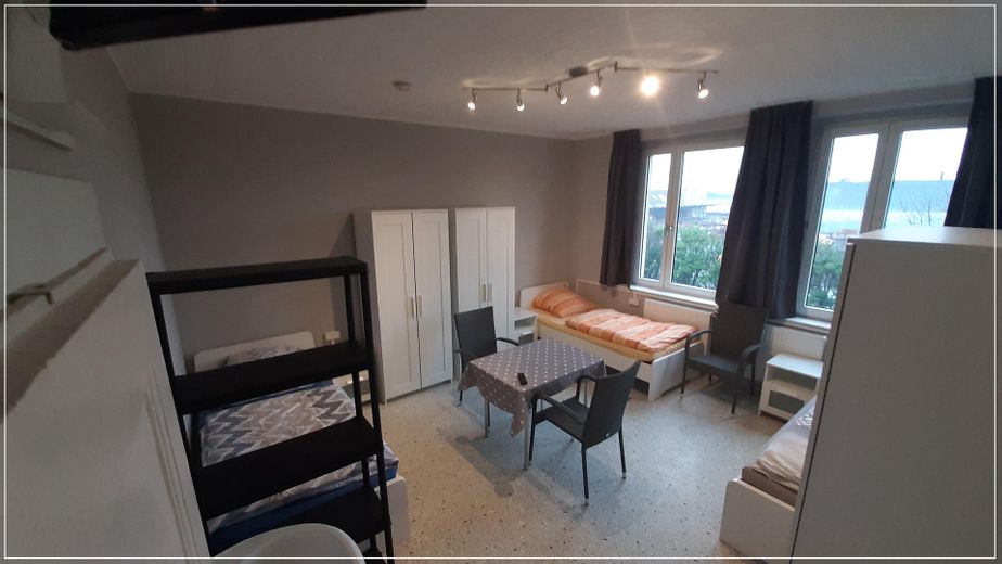 Voll vermietetes Mehrfamilienhaus mit stabilem Cashflow und Entwicklungspotenzial in Krefeld – 2.OG Gartenzimmer
